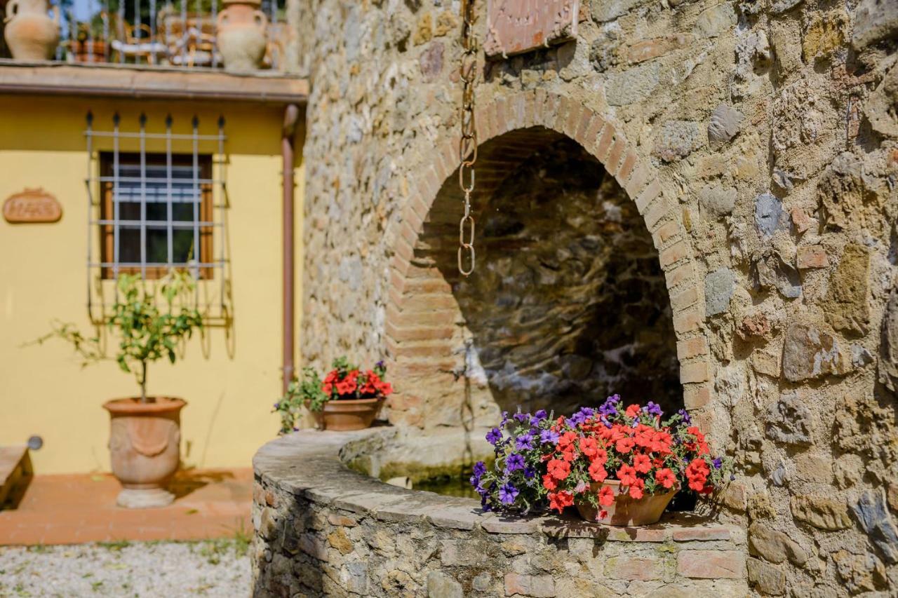 Villa Loghino โวลแตร์รา ภายนอก รูปภาพ
