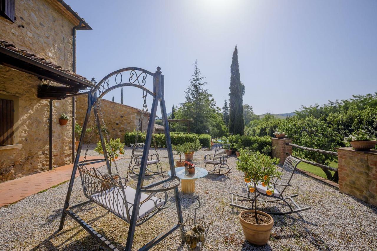 Villa Loghino โวลแตร์รา ภายนอก รูปภาพ