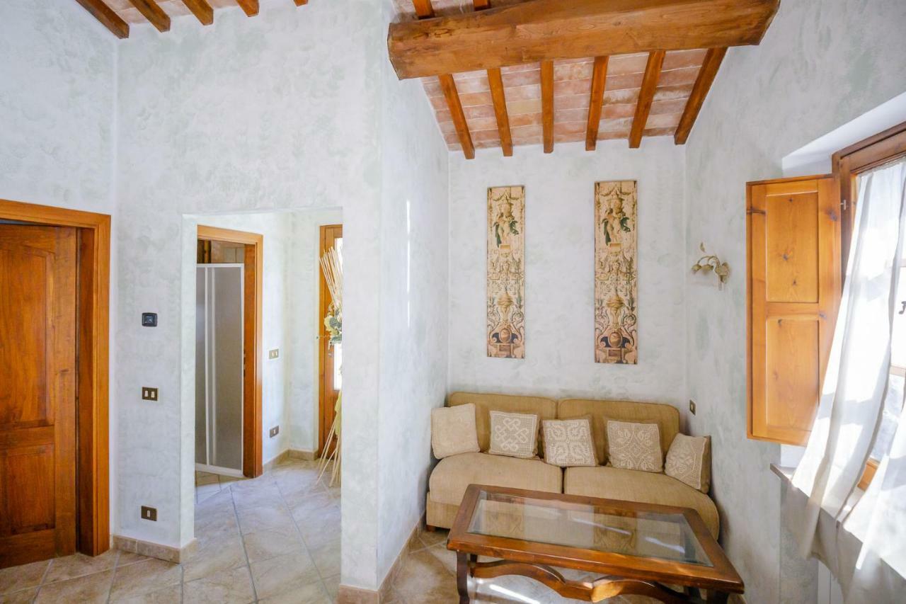 Villa Loghino โวลแตร์รา ภายนอก รูปภาพ